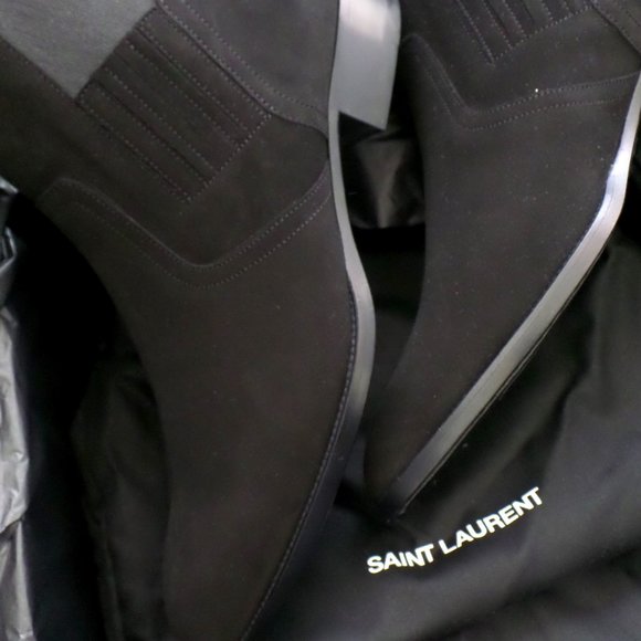 SAINT LAURENT Black Suede Wyatt Chelsea Boots - Picture 3 of 7